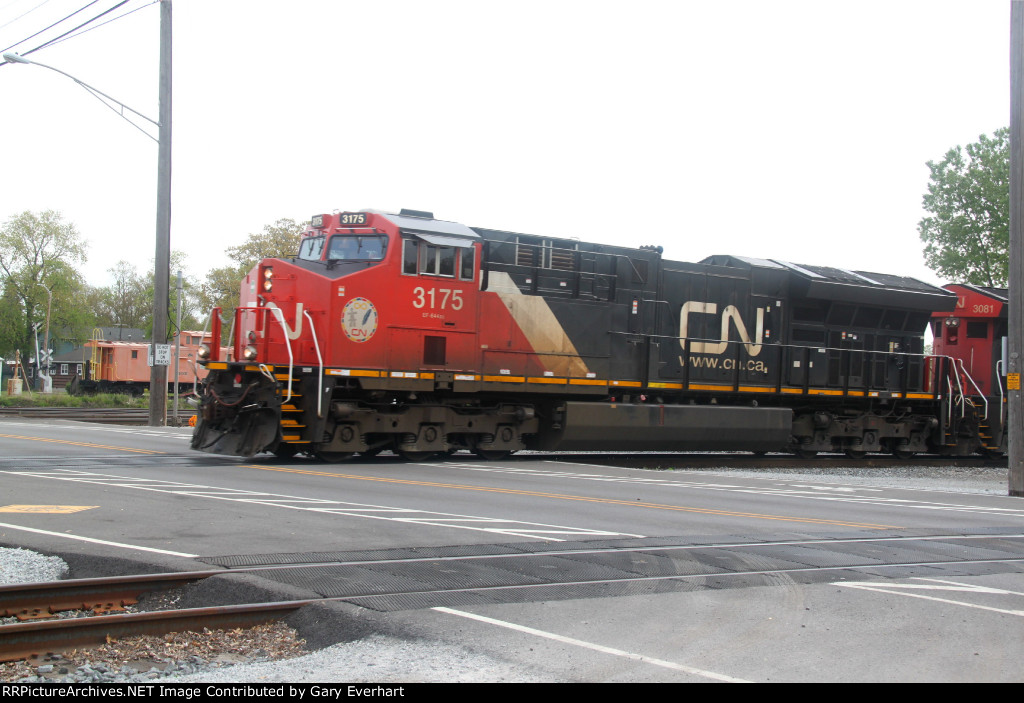 CN ET44AC #3175